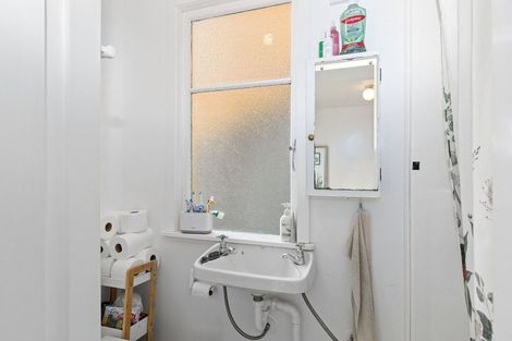 Photo of property in 3 Mcintyre Avenue, Mount Victoria, Wellington, 6011