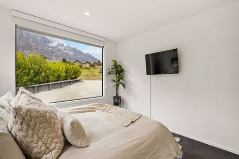Photo of property in 5 Glenelg Lane, Jacks Point, 9371