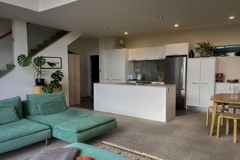 Photo of property in 76h Edmonton Road, Henderson, Auckland, 0612