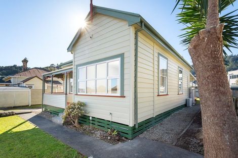 Photo of property in 616 Mackay Street, Thames, 3500