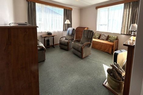 Photo of property in 6 Harlech Street, Oamaru North, Oamaru, 9400