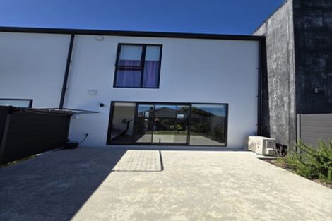 Photo of property in 21 Pipi Place, Levin, 5510
