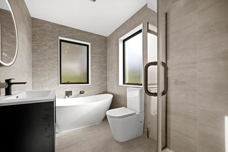 Photo of property in 25d Lavery Place, Sunnynook, Auckland, 0632