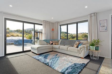 Photo of property in 32 Kayforce Road, Ocean View, Dunedin, 9035