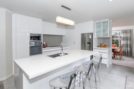 Photo of property in 2 Peninsula Point, Huntington, Hamilton, 3210