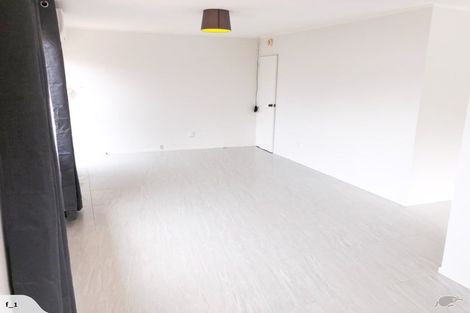 Photo of property in 11 Kearney Place, Massey, Auckland, 0614