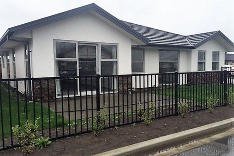 Photo of property in 5 Robalan Close, Halswell, Christchurch, 8025