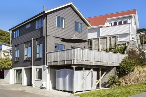 Photo of property in 9a Tavistock Road, Melrose, Wellington, 6023