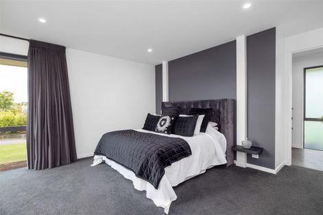 Photo of property in 22 Penberley Road, Prebbleton, 7676