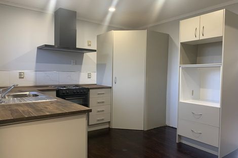 Photo of property in 18 Sarona Avenue, Glen Eden, Auckland, 0602