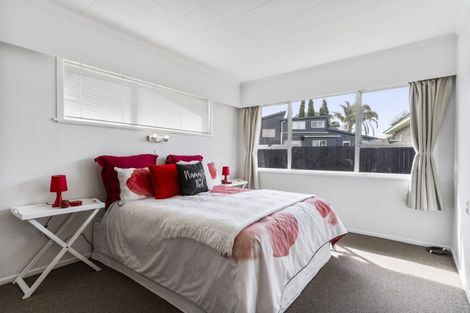 Photo of property in 5a Mckenzie Road, Mangere Bridge, Auckland, 2022