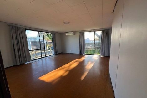 Photo of property in 10 Starforth Place, Henderson, Auckland, 0612