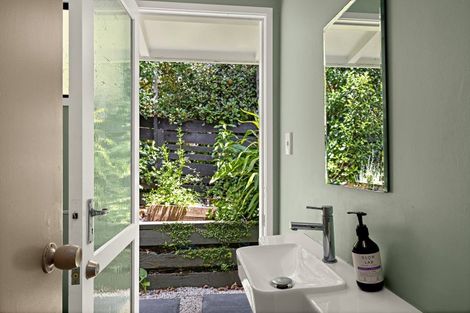 Photo of property in 3 Hibiscus Avenue, Snells Beach, 0920