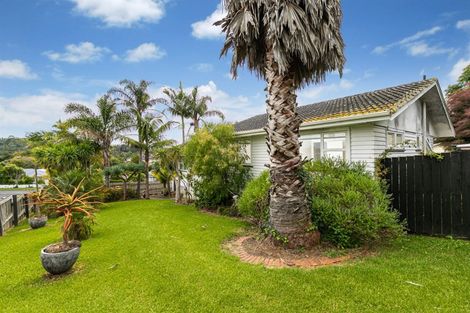 Photo of property in 14 Roick Parade, Glen Eden, Auckland, 0602
