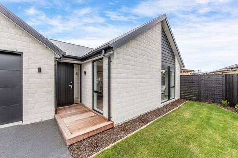 Photo of property in 9 Crosado Place, Rolleston, 7614