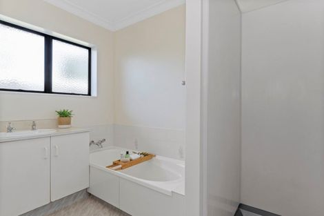 Photo of property in 202 Grenada Street, Mount Maunganui, 3116