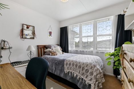 Photo of property in 52 Kowhai Street, Wainuiomata, Lower Hutt, 5014