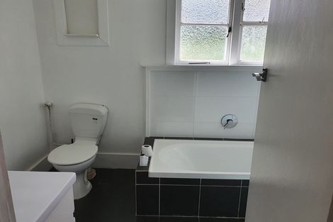 Photo of property in 6 Station Road, Pukekohe, 2120