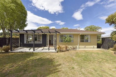 Photo of property in 11 Glen Place, Parklands, Christchurch, 8083