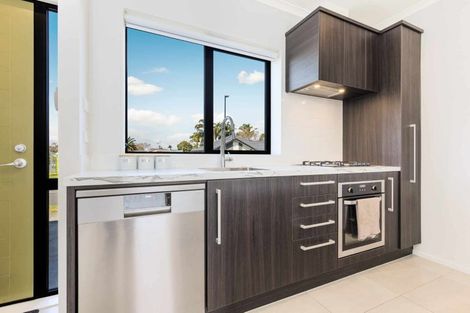 Photo of property in 1b Waituarua Drive, Takanini, 2112