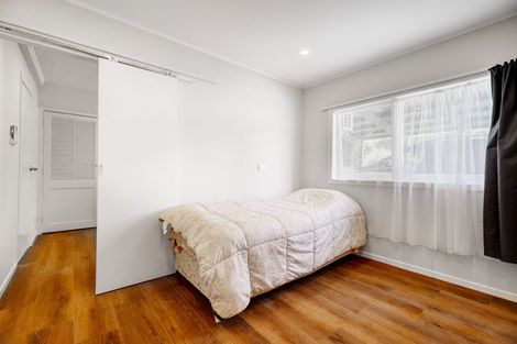 Photo of property in 34 Merriefield Avenue, Forrest Hill, Auckland, 0620