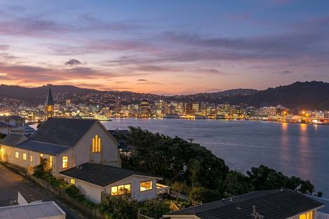 Photo of property in Gateway Apartments, 19 Maida Vale Road, Roseneath, Wellington, 6011