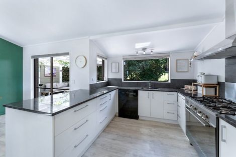 Photo of property in 1 Mohua Street, Waikanae, 5036