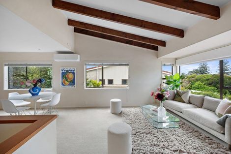 Photo of property in 3/3 Peter Terrace, Castor Bay, Auckland, 0620