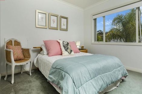 Photo of property in 2 Oscar Road, Greenhithe, Auckland, 0632