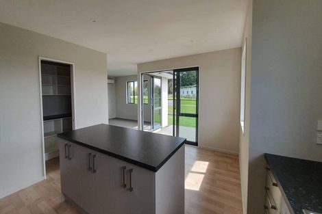 Photo of property in 2 Stratford (pvt) Way, Rangiora, 7400