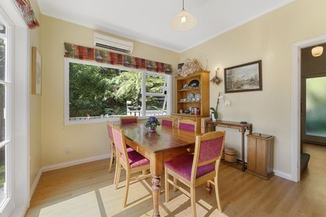 Photo of property in 33 Elmslie Road, Pinehaven, Upper Hutt, 5019