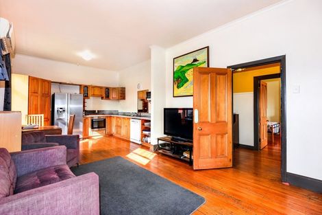 Photo of property in 96 Somerfield Street, Somerfield, Christchurch, 8024