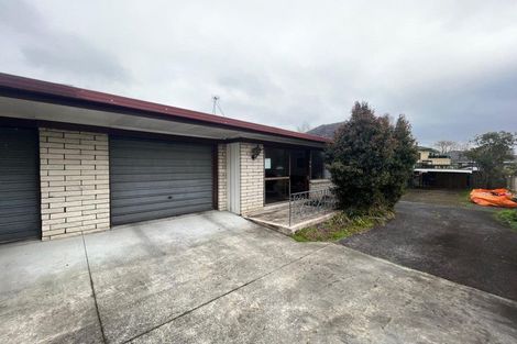 Photo of property in 56 Te Atatu Road, Te Atatu South, Auckland, 0610