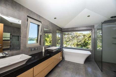 Photo of property in 18b Kaha Place, Russell, 0272