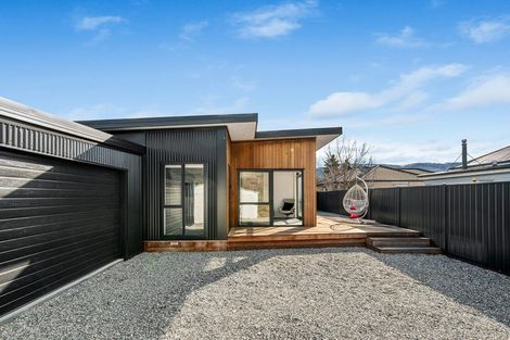 Photo of property in 8 Neplusultra Street, Cromwell, 9310