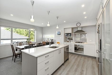 Photo of property in 13a Lyndhurst Road, Te Atatu South, Auckland, 0610