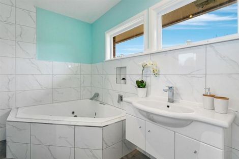 Photo of property in 121 Saint Martins Road, Saint Martins, Christchurch, 8022