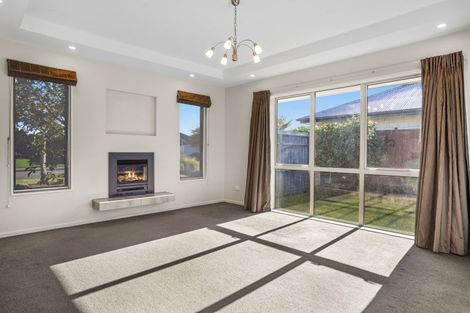 Photo of property in 12 Wattle Lane, Rangiora, 7400