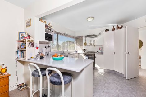 Photo of property in 9 Crampton Court, Orewa, 0931