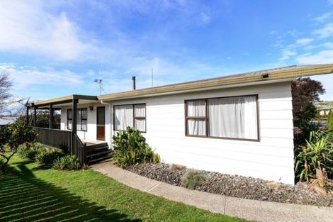 Photo of property in 28 Hamblyn Crescent, Nawton, Hamilton, 3200