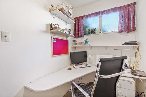 Photo of property in 7 Keel Place, Whitby, Porirua, 5024