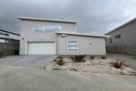Photo of property in 37 Stockport Grove, Churton Park, Wellington, 6037