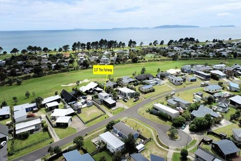 Photo of property in 137 The Fairway, Matarangi, Whitianga, 3592