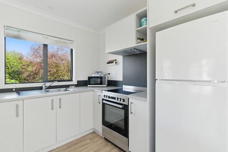 Photo of property in 229 Shakespeare Street, Leamington, Cambridge, 3432