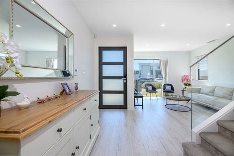 Photo of property in 13 Bight Road, Long Bay, Auckland, 0630