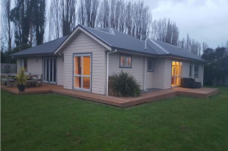 Photo of property in 73 Reading Street, Greytown, 5712