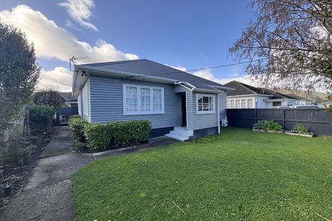 Photo of property in 10 Purser Grove, Fairfield, Lower Hutt, 5011