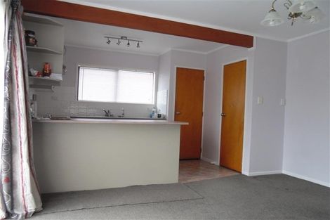 Photo of property in 28 Pahi Place, West Harbour, Auckland, 0618
