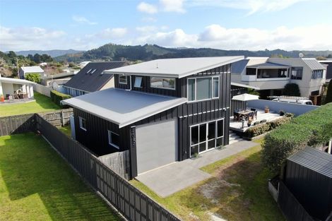 Photo of property in 405b Ocean Road, Whangamata, 3620