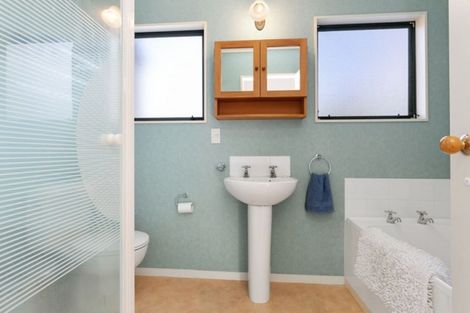 Photo of property in 5 Queen Street, Cambridge, 3434